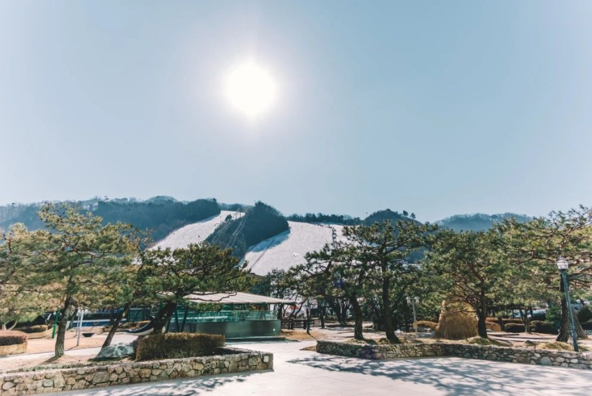 文(wén)化和旅遊部辦(bàn)公(gōng)廳、國(guó)家發展改革委辦(bàn)公(gōng)廳關于開展旅遊休閑街(jiē)區(qū)有(yǒu)關工(gōng)作(zuò)的通知