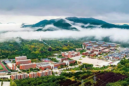 我院朱萬峰院長(cháng)受邀參加照金紅色文(wén)旅小(xiǎo)鎮建成運營十周年高質(zhì)量發展研讨會